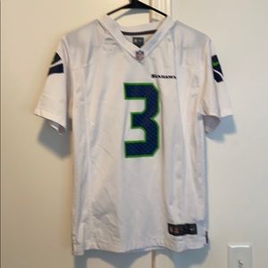 Wilson white jersey